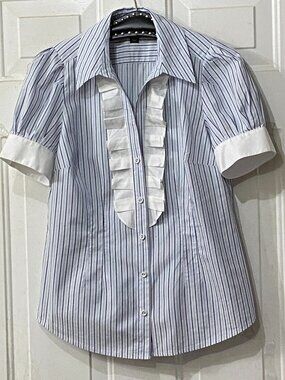 Banana Republic Sz M Blouse Button Up Short Sleeve White/Blue Striped Ruffle